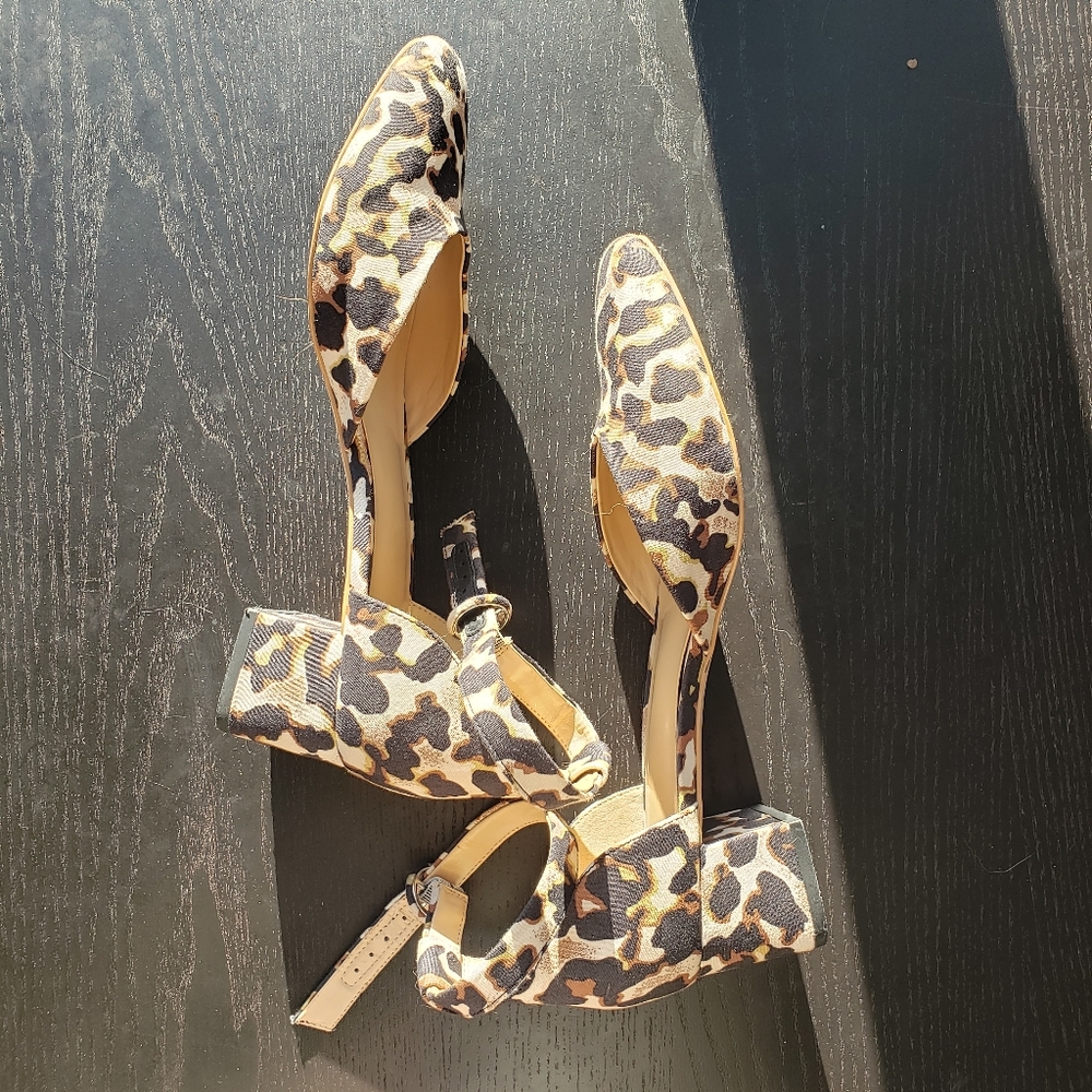 Cabi Leopard Ankle Strap - Picture 5 of 9